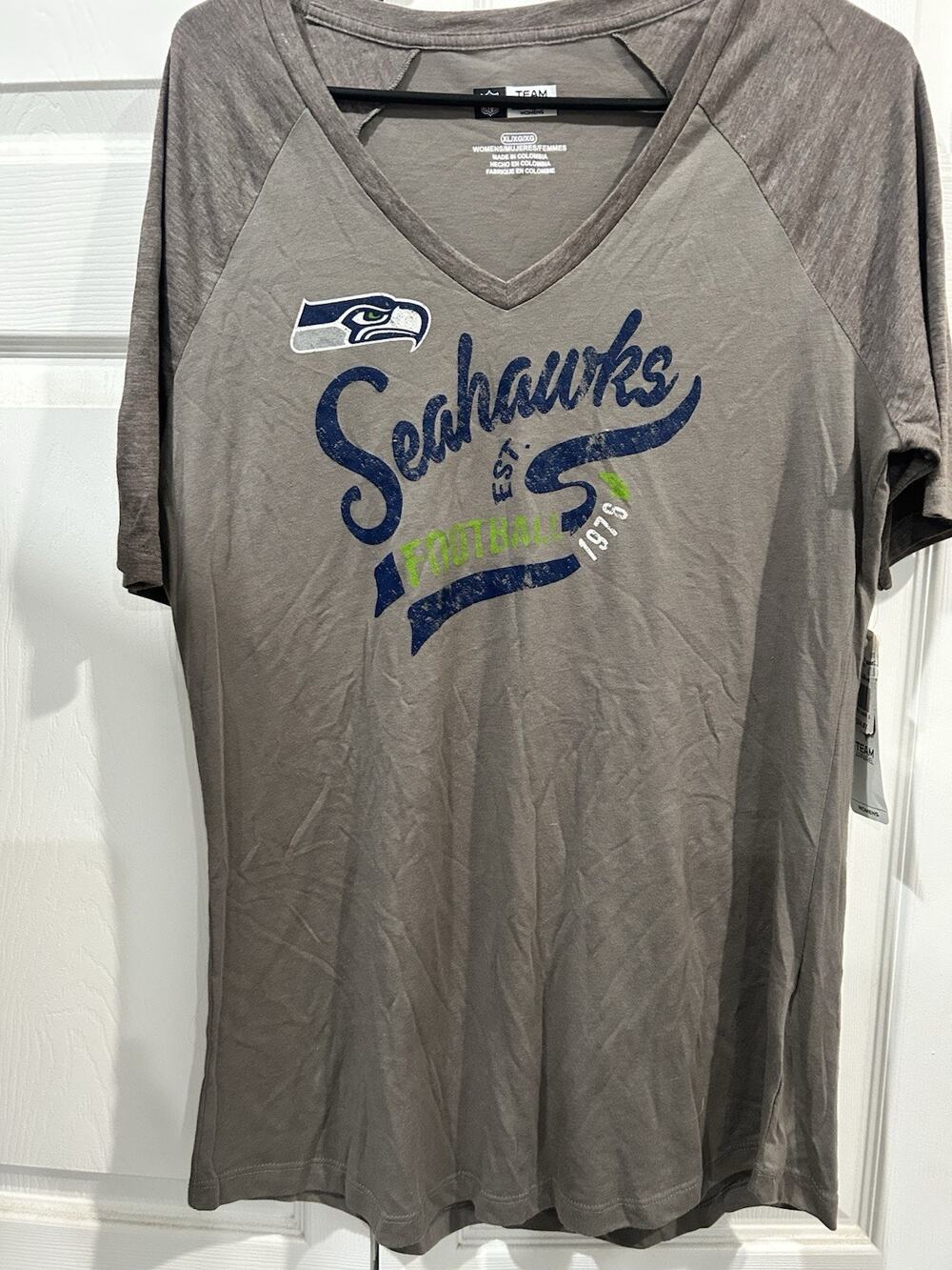 Women's Seattle Seahawks V-Neck T-Shirt Size Sz XL NEW NFL Football Hawks Grey